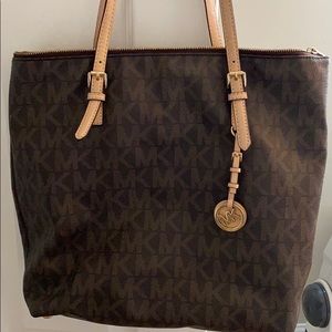 Michael kors handbag